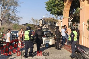 Una mujer perdió el conocimiento en plena celebración del Miércoles de Ceniza en la iglesia de la colonia Zacatepec, pero fue estabilizada por paramédicos y trasladada a su hogar sin complicaciones mayores