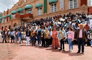 El Carnaval de la Juventud 2022 contó con la participación de cientos de adolescentes.