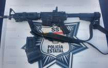 Se informa que cinco policías estatales resultaron con contusiones leves y se logró la detención de dos hombres probables responsables de intentar ejecutar a una persona