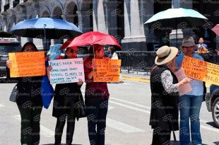 Exigen el pago de la quincena trabajada y denuncian retrasos que afectan a personal médico