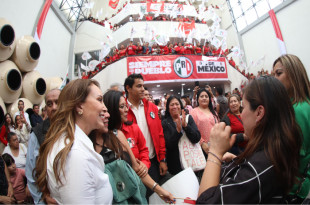 Cristina Ruiz en gira con la militancia priista