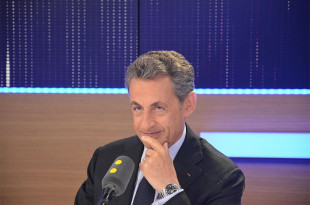 Es el primer expresidente de la Quinta República Francesa en entrar a prisión para cumplir una condena efectiva.