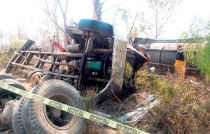 Volcadura de pipa deja dos muertos en Otumba
