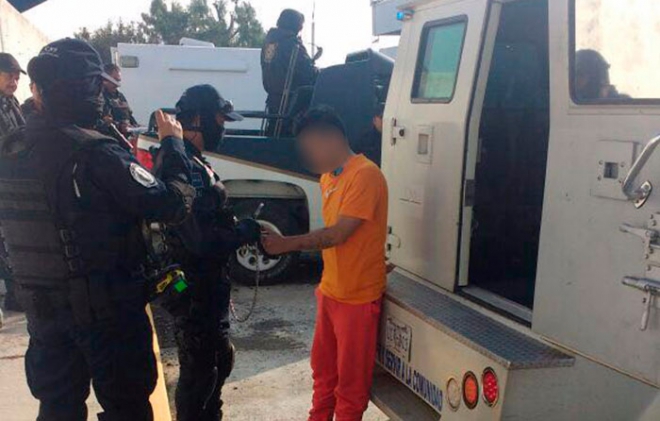 Sale "El Tatos" de Chiconautla... rumbo a penal federal