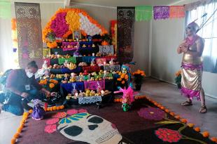 #Video: Mira cómo festejan a sus muertos en penales del Edoméx