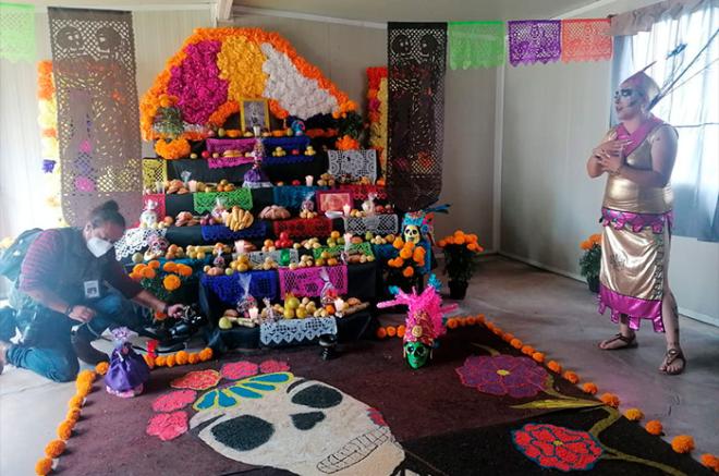 #Video: Mira cómo festejan a sus muertos en penales del Edoméx