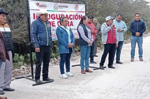 Carmona Alvarado acompañada de su cuerpo edilicio