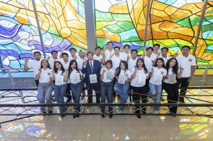 Equipo de Puentes de Acero de la UAEMéx obtiene ocho premios en competencia internacional en Texas y se coloca en el primer lugar general.