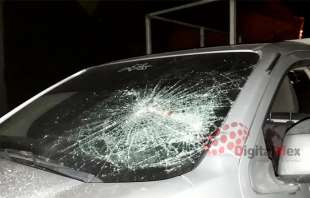El cuerpo fue localizado en la calle de Hidalgo, boca abajo con rastros de sangre a metros de distancia de una camioneta