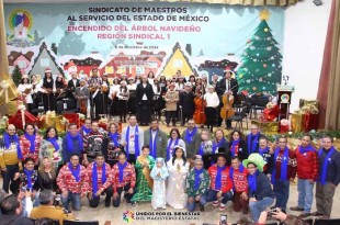 En la región 1, donde Jenaro Martínez encabezó el evento, destacó que la navidad es un momento propicio para fortalecer los lazos de hermandad y reafirmar los valores que distinguen al magisterio mexiquense.