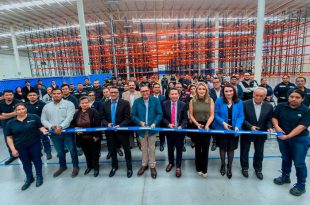 Durante la inauguración, Ricardo Moreno destacó la llegada de nuevas inversiones que impulsan el desarrollo económico de Toluca.