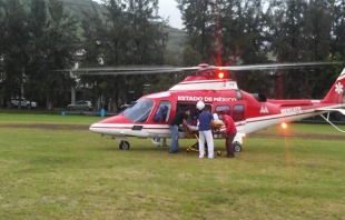 #Tejupilco: Trasladan a mujer de emergencia en un helicóptero "Relámpago"