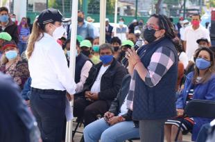 Ana Muñiz Neyra presentó ante vecinos los agrupamientos de la Policía de Barrio, Policía de Género, Orden Vial y de la Célula de Búsqueda de Personas Desaparecidas.