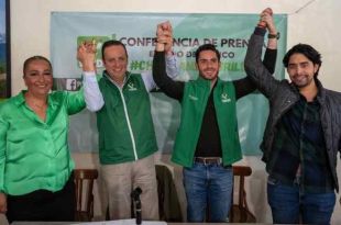 En una conferencia, Edgardo Rebollar agradeció a quienes lo han apoyado a lo largo de su carrera política.