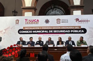 El presidente municipal Ricardo Moreno puntualizó el compromiso de dar seguimiento y cumplimiento a la revalidación de la Licencia Oficial Colectiva (LOC) y a la certificación del personal en materia de control de confianza.