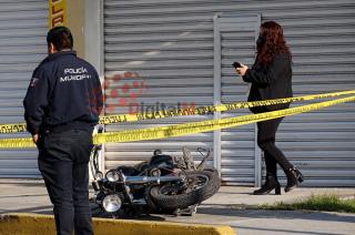 Se desconoce la identidad de la víctima, quien viajaba en una motocicleta Italika color negra.