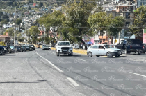 Vehículo particular en circulación en el Estado de México, donde contar con licencia de conducir vigente es obligatorio.