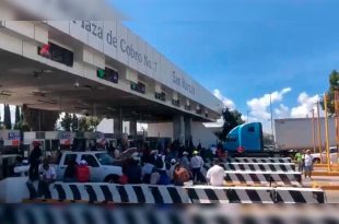 Las acciones forman parte del paro que mantiene el magisterio disidente para exigir cambios al sistema de pensiones y la derogación de la Ley del ISSSTE de 2007.