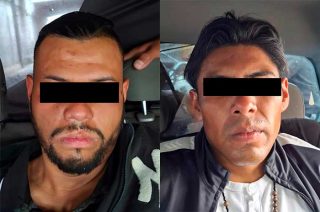Los sujetos fueron ubicados con una motocicleta, dinero en efectivo y una navaja.