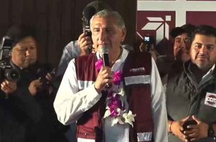 El exsecretario de Gobernación afirmó que seguirá haciendo valer las "3 s": suela, sudor y saliva.