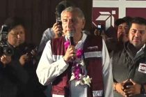 El exsecretario de Gobernación afirmó que seguirá haciendo valer las "3 s": suela, sudor y saliva.