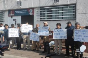 Sin ambulancias, materiales y ni una base de operaciones son las condiciones en las que trabajan los paramédicos del cuerpo de rescate de Nezahualcóyotl.