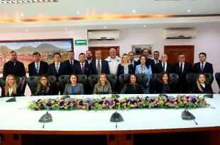 Contreras reafirmó su enfoque en seguridad, educación, servicios públicos y desarrollo social