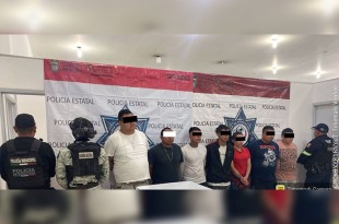 Daniel “N”, Jorge “N”, Alexis Arturo “N”, José de Jesús “N”, Carlos “N”, Jonathan “N” y Wendy Grisel “N”, fueron presentados ante el Ministerio Público, que determinará su situación legal.