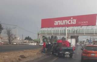De acuerdo con reportes el hecho ocurrió sobre la carretera Toluca-Tenango del Valle en los límites con el municipio de Mexicaltzingo