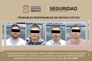 Cuatro hombres fueron detenidos tras localizar a un menor dentro de un vehículo.