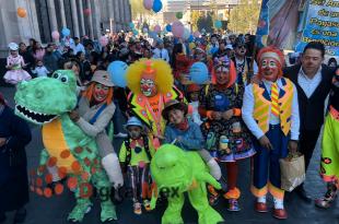 El Día del Payaso es el 10 de diciembre, pero que adelantaron para este jueves el recorrido.