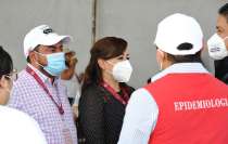 El alcalde Darwin Eslava recorrió la Explanada Municipal y la Clínica 198 del IMSS para verificar la atención que las y los coacalquenses reciben