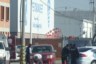 El accidente sucedió sobre la calle Cuatro, frente a la empresa Italika.