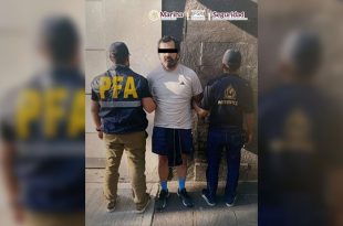 El contralmirante Fernando Farías Laguna fue capturado en Buenos Aires tras ser identificado como presunto líder de una red de contrabando de hidrocarburos.