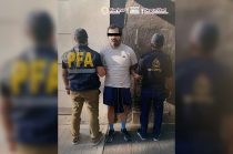 El contralmirante Fernando Farías Laguna fue capturado en Buenos Aires tras ser identificado como presunto líder de una red de contrabando de hidrocarburos.