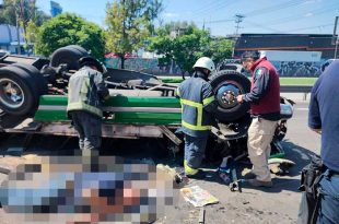 Video: Vuelca microbús en la México-Pachuca y deja varios heridos