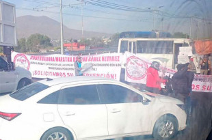 Transportistas bloquean vialidades del oriente del Edoméx