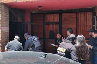 En este heho estarían involucrados al menos tres servidores públicos y familiares de Emilio Arriaga, exalcalde de esta demarcación.