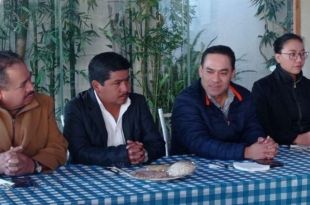Agustin Flores busca reunirse con la precandidata a la presidencia de México.