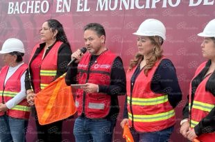 Autoridades municipales dieron inicio al Programa de Bacheo en Calimaya con trabajos que recorrerán distintas comunidades.