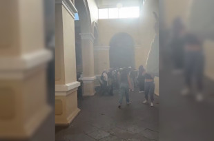 Alumnos dentro de Rectorìa