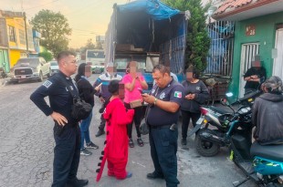 Junto con los uniformados, contactaron al menor, quien indicó estar cerca de un parque pero no sabía su ubicación exacta.