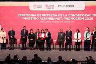 Docentes recibieron el máximo reconocimiento por su trayectoria educativa