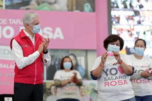 "Este programa nació para reconocer el gran trabajo que hacen las amas de casa", dijo el mandatario