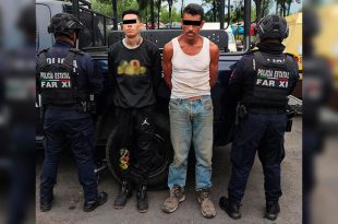 Durante la revisión, elementos de seguridad aseguraron 30 dosis de una sustancia con características similares al cristal y una réplica de arma de fuego.