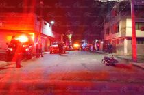 El crimen movilizó a cuerpos de emergencia y seguridad en Capulhuac, mientras la Fiscalía del Estado de México inició las investigaciones para esclarecer los hechos.