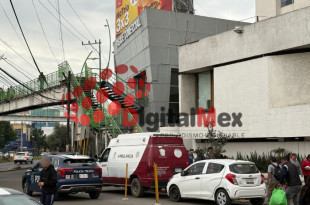 Ambulancia llega a la terminal de Toluca tras emergencia