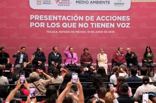 La gobernadora Delfina Gómez Álvarez encabezó la presentación de las acciones “Por los que no tienen voz”, que incluyen la nueva Ley de Bienestar Animal, el programa “Servidores de Corazón” y la colecta estatal Croquetmanía en apoyo a perros y gatos rescatados.