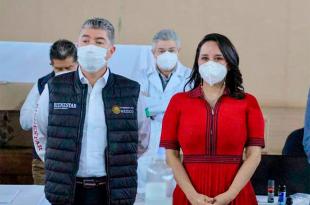 "Hoy entregamos estos apoyos tan necesarios para el desarrollo de las comunidades vallesanas", dijo la alcaldesa
