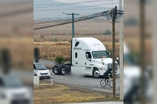 El accidente ocurrió sobre la vía Calimaya - Andrés, a la altura de la "Plaza Calimaya", según reportaron autoridades de la Secretaría de Seguridad del Estado de México (SSEM).